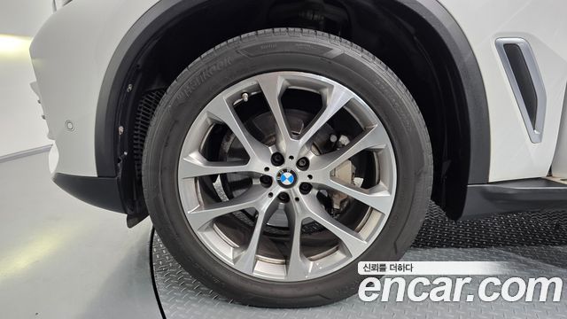 BMW X5 (G05) xDrive 30d xLine 2019 — фото 5