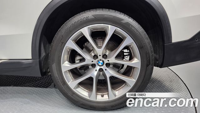 BMW X5 (G05) xDrive 30d xLine 2019 — фото 21