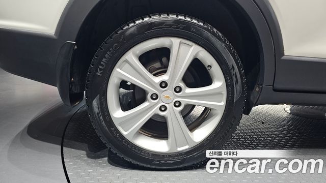 Chevrolet Captiva 2WD LT 2011 — фото 5