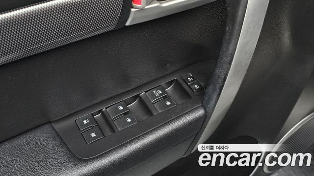 Chevrolet Captiva 2WD LT 2011 — фото 17