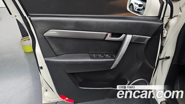 Chevrolet Captiva 2WD LT 2011 — фото 24