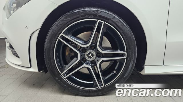Mercedes-Benz CLA-Class (C118) CLA250 4MATIC 2021 — фото 5