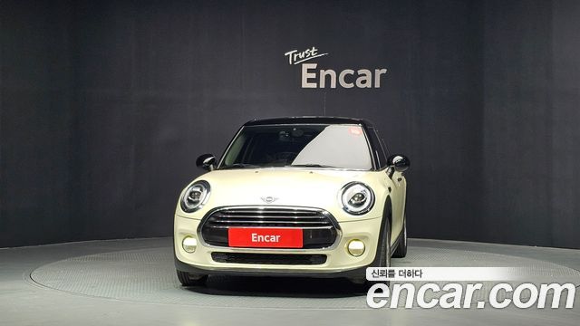 MINI Cooper 5Door Standard 3rd 2019 — фото 3
