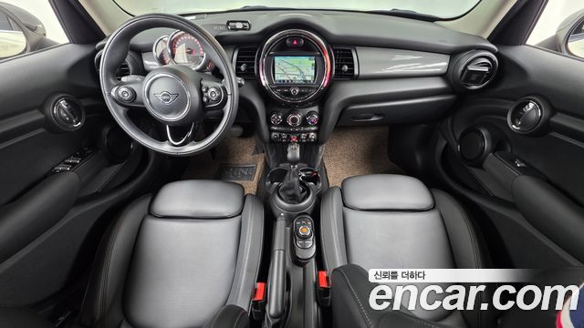 MINI Cooper 5Door Standard 3rd 2019 — фото 7