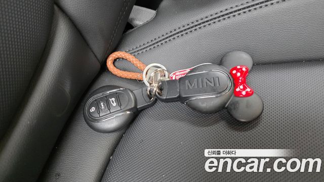 MINI Cooper 5Door Standard 3rd 2019 — фото 28