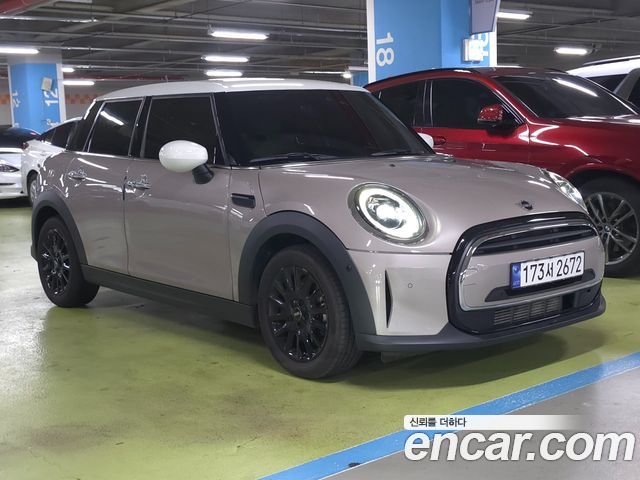 MINI Cooper 5Door Classic Third Generation 2024 — фото 15