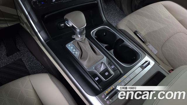 Kia Carnival (IV) Gasoline 11-Seater Prestige 2023 — фото 9