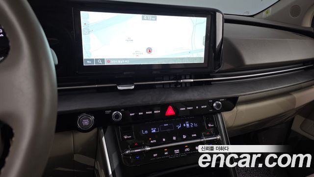 Kia Carnival (IV) Gasoline 11-Seater Prestige 2023 — фото 17