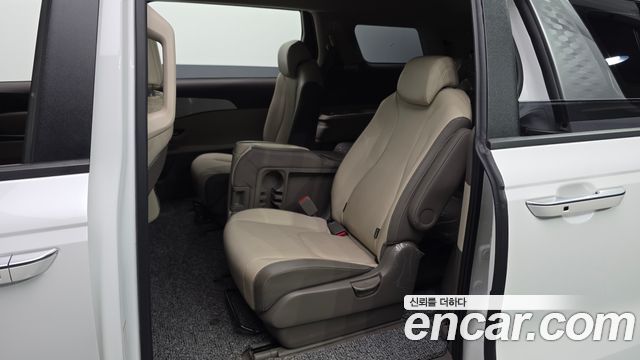 Kia Carnival (IV) Gasoline 11-Seater Prestige 2023 — фото 26