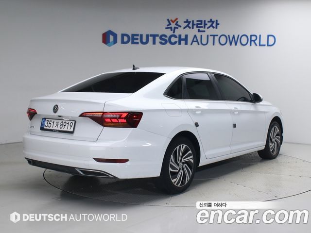 Volkswagen Jetta (VII) 1.4 TSI Premium 2021 — фото 2