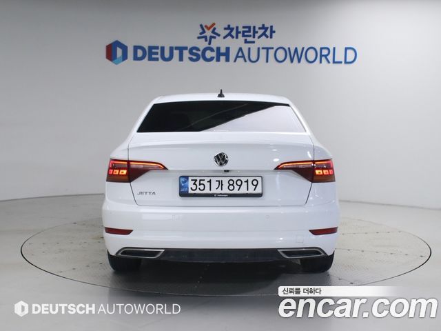 Volkswagen Jetta (VII) 1.4 TSI Premium 2021 — фото 4
