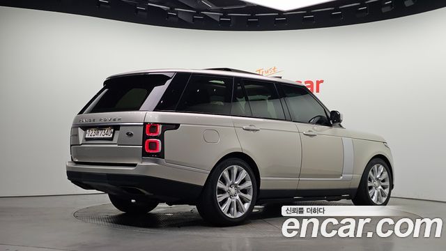 Land Rover Range Rover (IV) 3.0 TDV6 Vogue SE DIESEL 2014 — фото 2