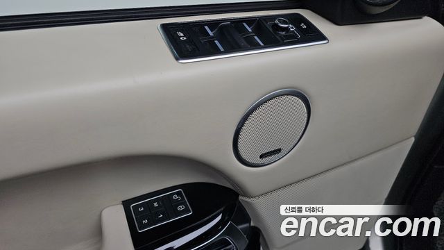 Land Rover Range Rover (IV) 3.0 TDV6 Vogue SE DIESEL 2014 — фото 13