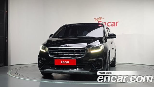 Kia Carnival 9-Seater Luxury 2019 — фото 3