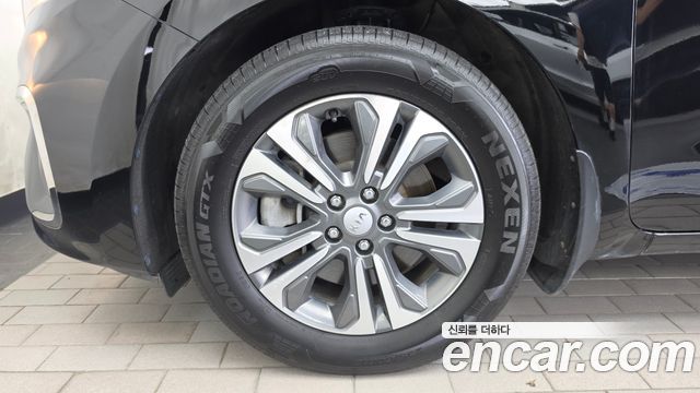 Kia Carnival 9-Seater Luxury 2019 — фото 5