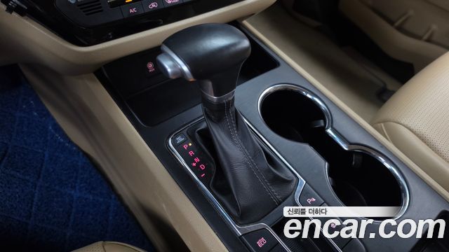 Kia Carnival 9-Seater Luxury 2019 — фото 9