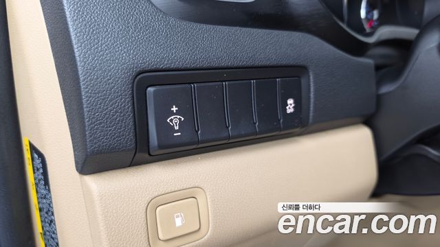Kia Carnival 9-Seater Luxury 2019 — фото 16