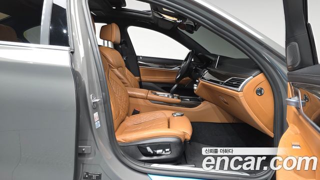 BMW 7 Series (G11) 730Ld xDrive Design Pure Excellence 2020 — фото 12