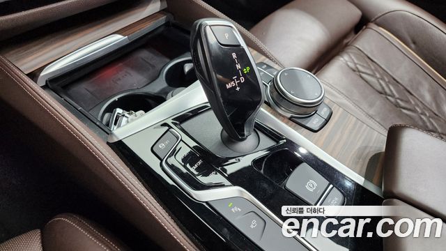 BMW 5 Series (G30) 530i xDrive M Sport Package Plus 2019 — фото 9