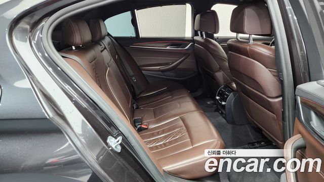 BMW 5 Series (G30) 530i xDrive M Sport Package Plus 2019 — фото 12