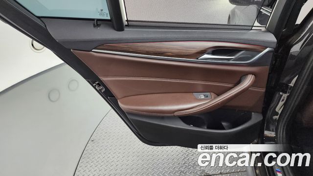 BMW 5 Series (G30) 530i xDrive M Sport Package Plus 2019 — фото 25