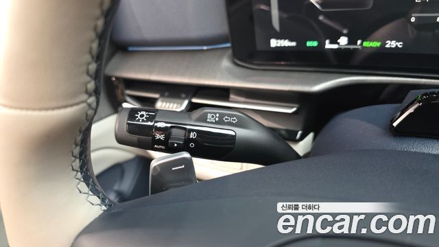 Kia Sportage Hybrid (V) HEV 1.6 2WD Signature X Line 2025 — фото 28