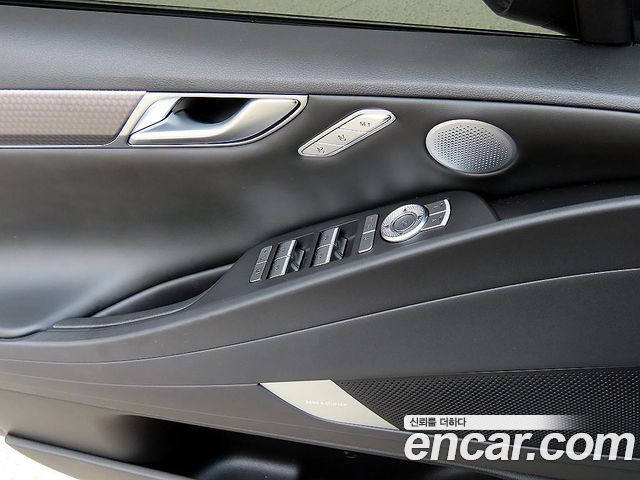 Genesis G80 (RG3) Gasoline 2.5 Turbo AWD 2026 — фото 16