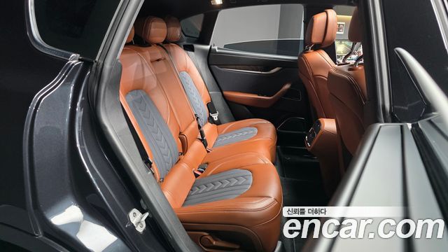 Maserati Levante 3.0 Diesel AWD GranLusso 2020 — фото 16
