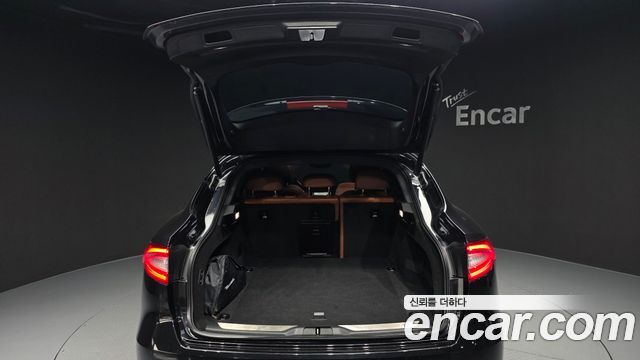 Maserati Levante 3.0 Diesel AWD GranLusso 2020 — фото 24