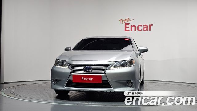 Lexus ES300h Supreme XV60 2013 — фото 3