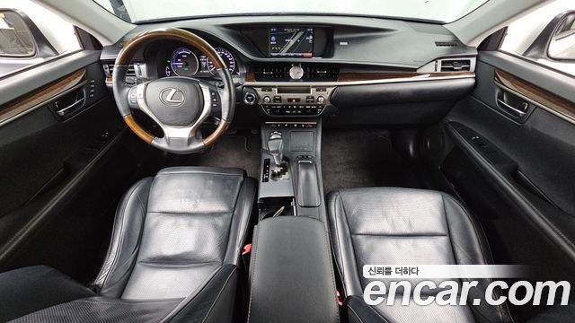 Lexus ES300h Supreme XV60 2013 — фото 7