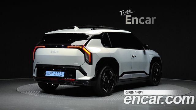 Kia EV3 Long Range 2WD GT Line 2025 — фото 2