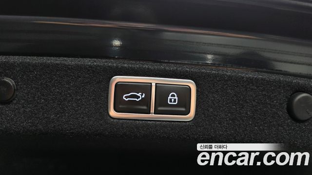 Hyundai Grandeur (GN7) 3.5 LPG 2WD Exclusive 2023 — фото 18