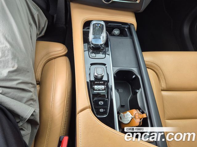 Volvo XC90 (II) T8 Inscription Hybird 2021 — фото 16