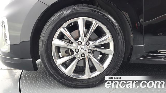 Kia Carnival Gasoline 9-Seater Hi-Limousine Noblesse Special 2020 — фото 5