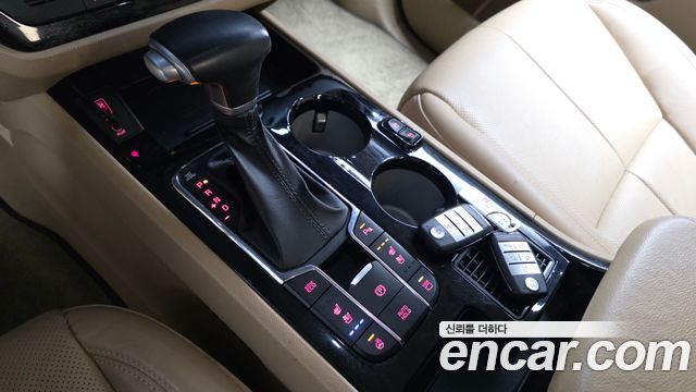 Kia Carnival Gasoline 9-Seater Hi-Limousine Noblesse Special 2020 — фото 9