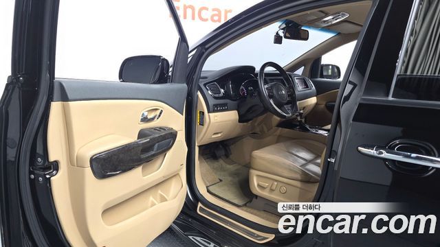 Kia Carnival Gasoline 9-Seater Hi-Limousine Noblesse Special 2020 — фото 10