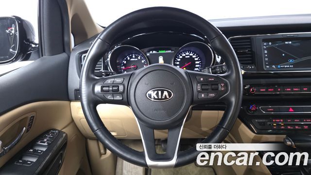 Kia Carnival Gasoline 9-Seater Hi-Limousine Noblesse Special 2020 — фото 13