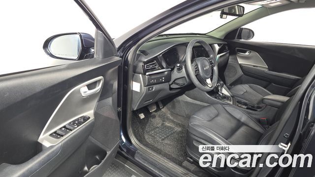 Kia Niro 1.6 HEV Trendy 2022 — фото 10