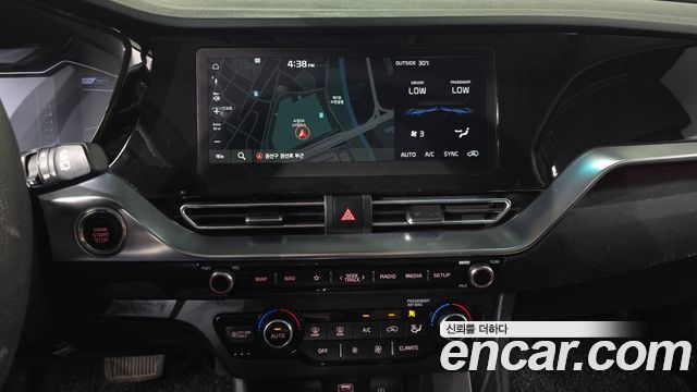 Kia Niro 1.6 HEV Trendy 2022 — фото 17
