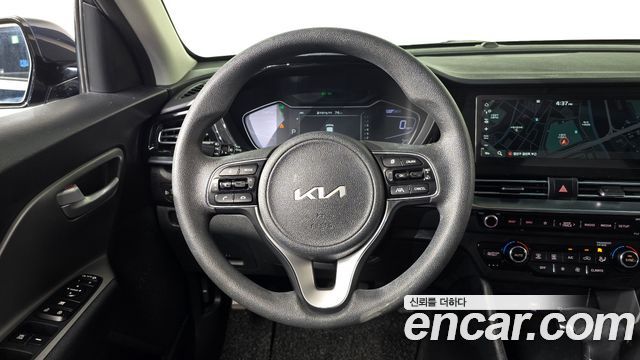 Kia Niro 1.6 HEV Trendy 2022 — фото 18