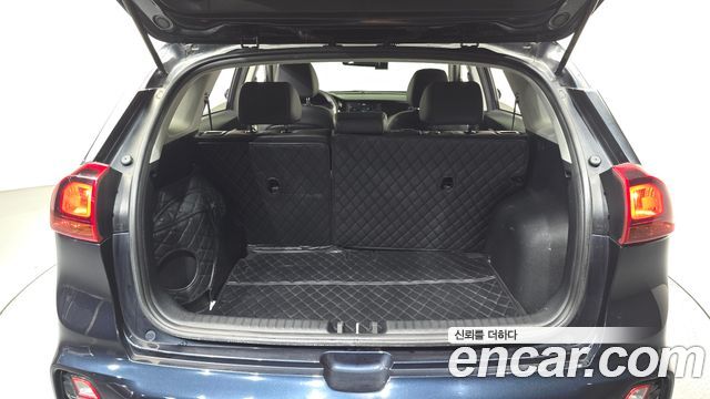 Kia Niro 1.6 HEV Trendy 2022 — фото 20