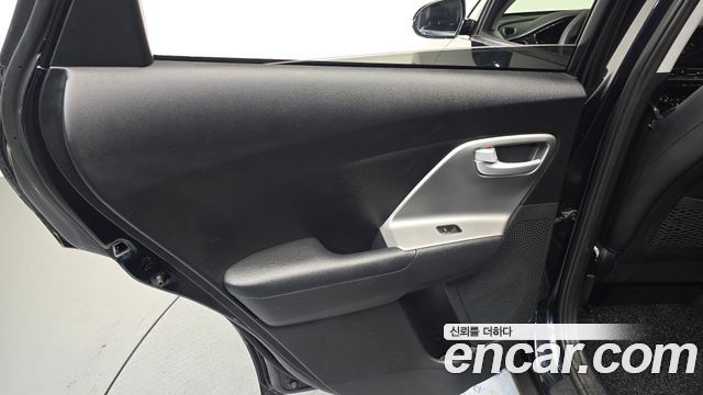 Kia Niro 1.6 HEV Trendy 2022 — фото 31