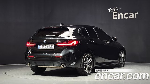 BMW 1 Series (F40) 120i M Sports 2023 — фото 2
