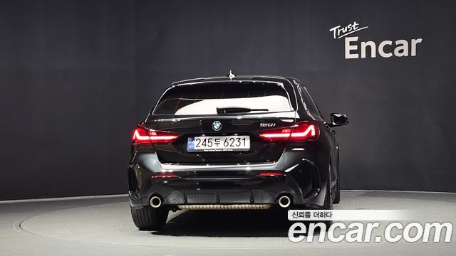 BMW 1 Series (F40) 120i M Sports 2023 — фото 4