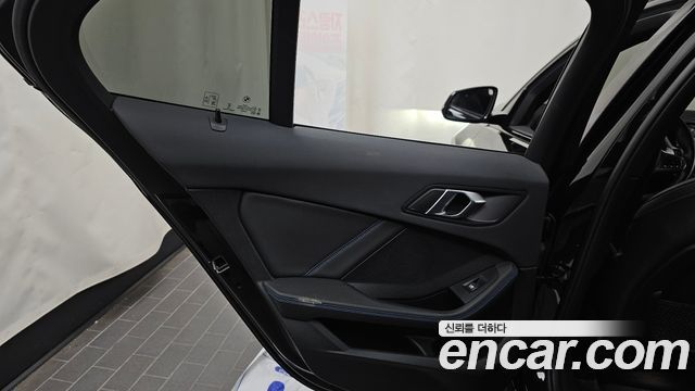 BMW 1 Series (F40) 120i M Sports 2023 — фото 25