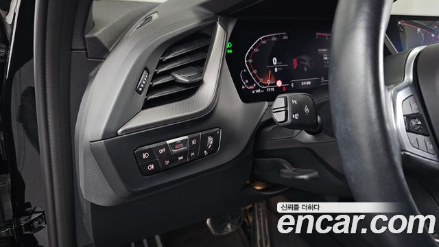 BMW 1 Series (F40) 120i M Sports 2023 — фото 27