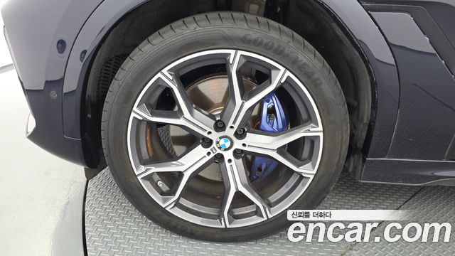 BMW X6 (G06) xDrive40i M Sport 2021 — фото 5