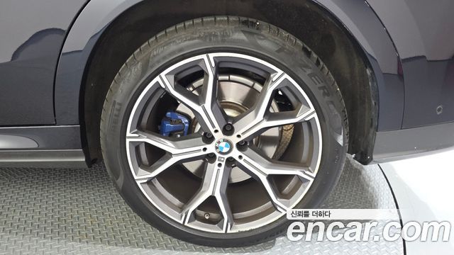 BMW X6 (G06) xDrive40i M Sport 2021 — фото 27