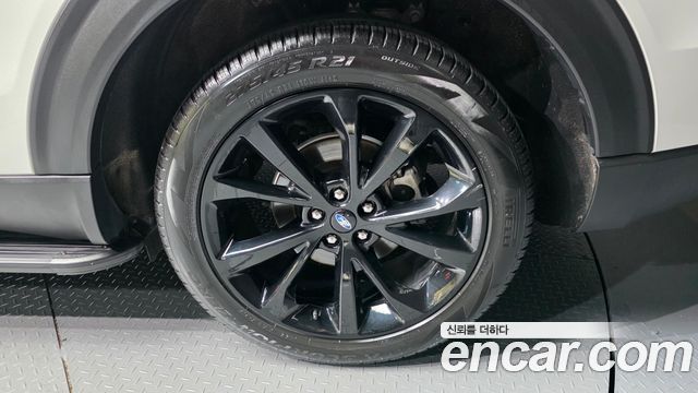 Ford Explorer (VI) 3.0 Platinum 4WD 2022 — фото 5